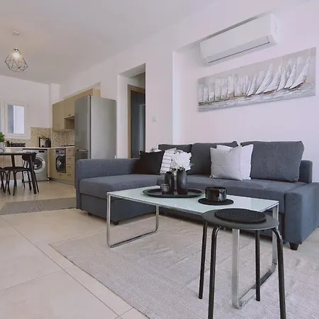 Novel Apartment Larnaca