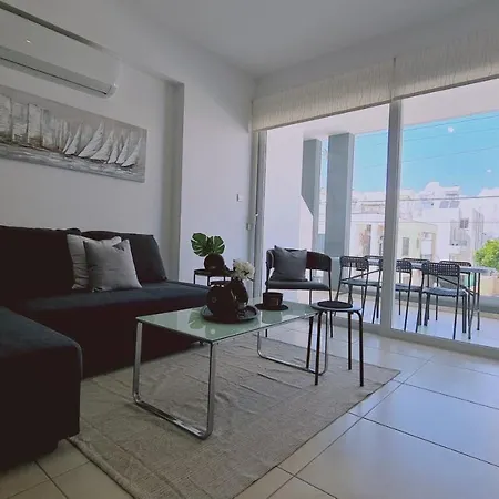 Novel Apartment *